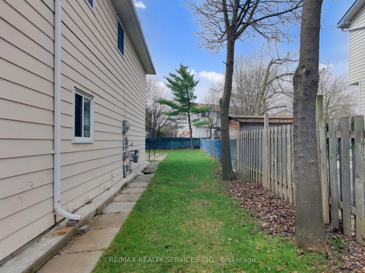 Photo 47 at 9 Glenridge Road, Northgate, Brampton