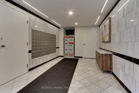 Photo 3 at 603 - 250 Davis Drive, Central Newmarket, Newmarket