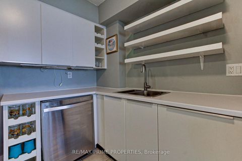 Photo 6 at 603 - 250 Davis Drive, Central Newmarket, Newmarket