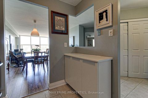 Photo 8 at 603 - 250 Davis Drive, Central Newmarket, Newmarket