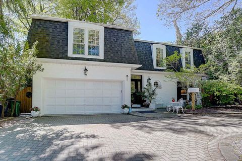 Photo 3 at 321 Lawrence Avenue E, York Mills, Toronto