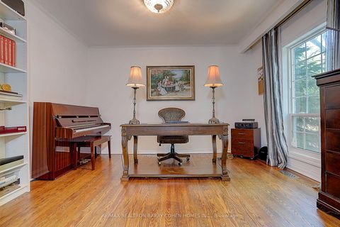 Photo 10 at 321 Lawrence Avenue E, York Mills, Toronto