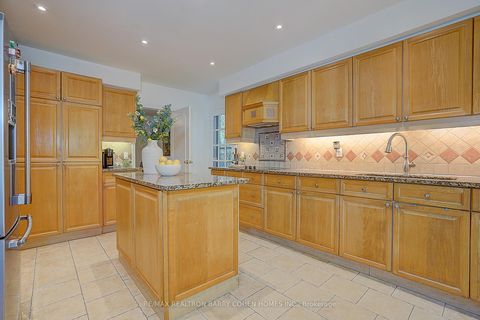 Photo 17 at 321 Lawrence Avenue E, York Mills, Toronto
