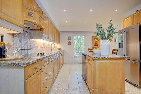 Photo 19 at 321 Lawrence Avenue E, York Mills, Toronto