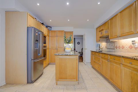 Photo 20 at 321 Lawrence Avenue E, York Mills, Toronto