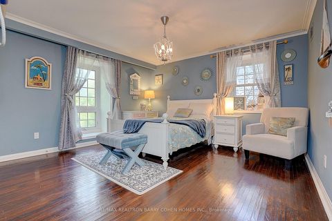 Photo 29 at 321 Lawrence Avenue E, York Mills, Toronto