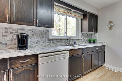 Photo 10 at 63 Ruta Crescent, Keswick North, Georgina