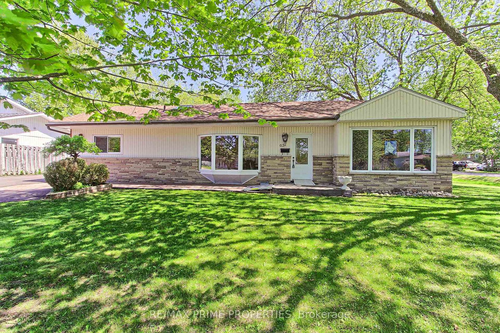 63 Ruta Crescent, Keswick North, Georgina photo number 2