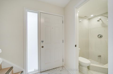 Photo 2 at 108 COURVILLE COACHWAY, Pleasant View, Toronto