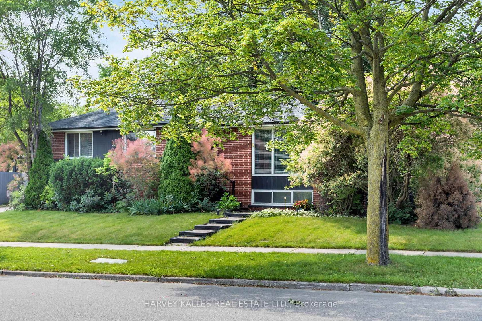 49 Learmont Drive, Richview, Toronto 
