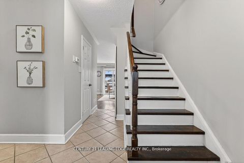 Photo 3 at 56 Ivory Court, Bowmanville, Clarington