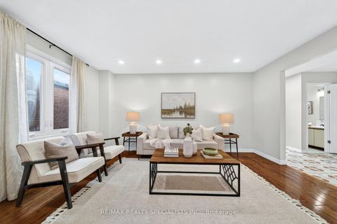 Photo 2 at 17 Payzac Avenue, West Hill, Toronto