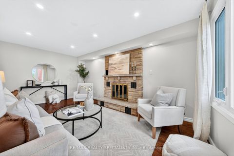 Photo 7 at 17 Payzac Avenue, West Hill, Toronto
