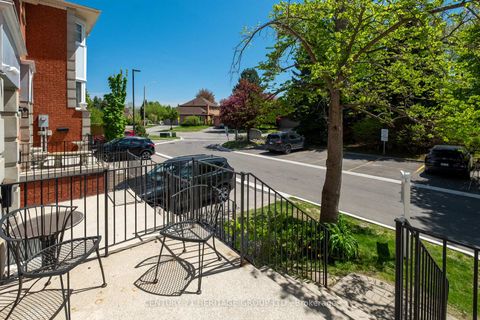 Photo 2 at 35 - 80 McCallum Drive, North Richvale, Richmond Hill