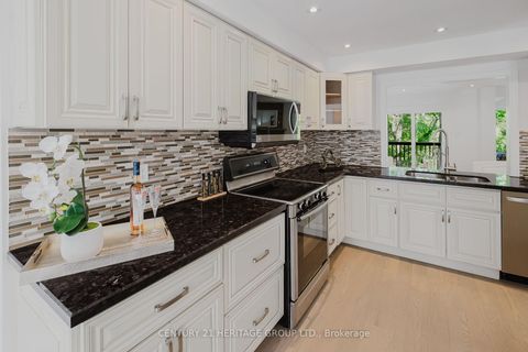Photo 14 at 35 - 80 McCallum Drive, North Richvale, Richmond Hill