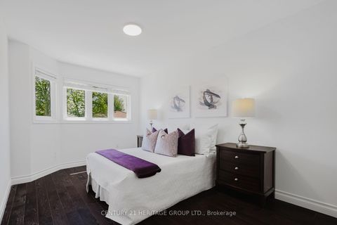 Photo 34 at 35 - 80 McCallum Drive, North Richvale, Richmond Hill