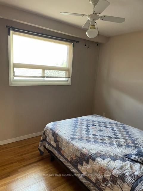 Photo 3 at 112 Anthia Drive W, Humber Summit, Toronto
