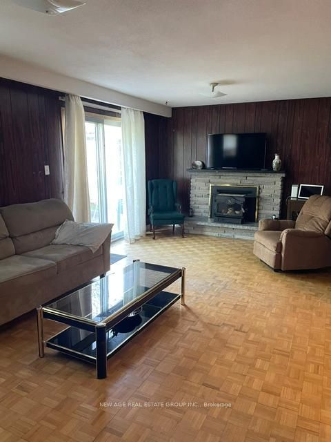 Photo 8 at 112 Anthia Drive W, Humber Summit, Toronto