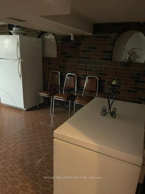 Photo 15 at 112 Anthia Drive W, Humber Summit, Toronto