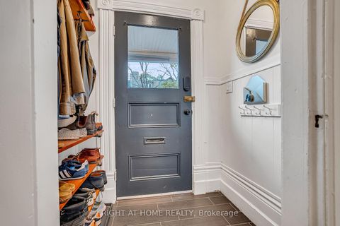Photo 3 at 118 Lansdowne Avenue, Roncesvalles, Toronto