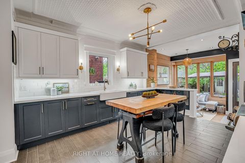 Photo 14 at 118 Lansdowne Avenue, Roncesvalles, Toronto