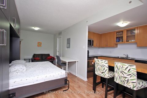 Photo 14 at 109 - 22 Western Battery Road, Niagara, Toronto