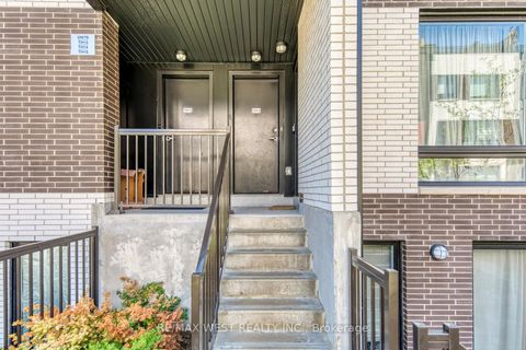 Photo 3 at 14 - 30 Ed Clark Gardens Boulevard, Pellam Park, Toronto