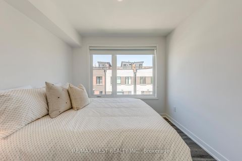 Photo 29 at 14 - 30 Ed Clark Gardens Boulevard, Pellam Park, Toronto