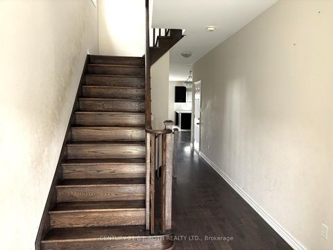 Photo 1 at 1150 Peelar Crescent, Lefroy, Innisfil