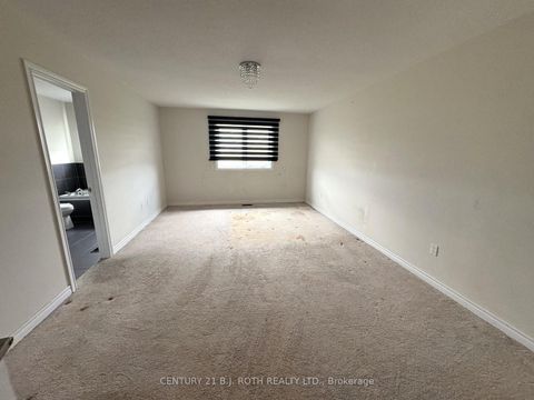 Photo 12 at 1150 Peelar Crescent, Lefroy, Innisfil
