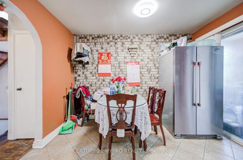 Photo 5 at 211 Bellwoods Avenue, Bellwoods, Toronto