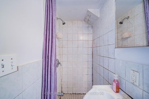 Photo 13 at 211 Bellwoods Avenue, Bellwoods, Toronto
