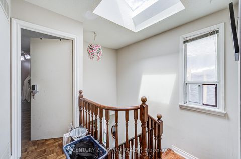Photo 18 at 211 Bellwoods Avenue, Bellwoods, Toronto