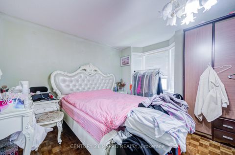 Photo 19 at 211 Bellwoods Avenue, Bellwoods, Toronto