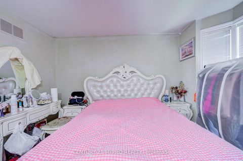 Photo 21 at 211 Bellwoods Avenue, Bellwoods, Toronto