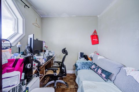 Photo 22 at 211 Bellwoods Avenue, Bellwoods, Toronto