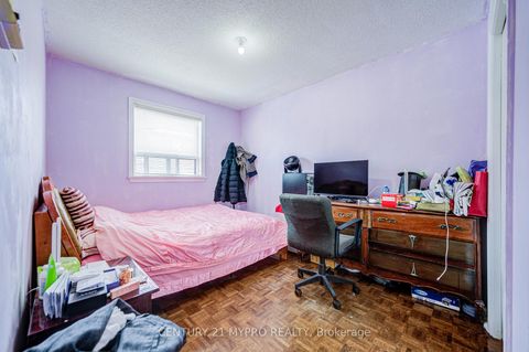 Photo 24 at 211 Bellwoods Avenue, Bellwoods, Toronto