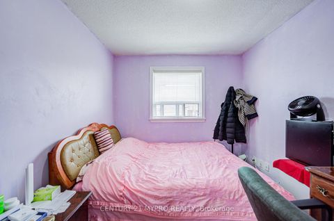 Photo 25 at 211 Bellwoods Avenue, Bellwoods, Toronto