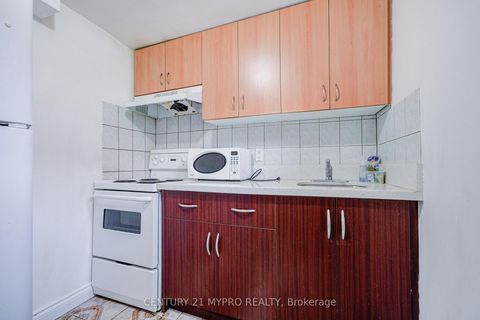 Photo 34 at 211 Bellwoods Avenue, Bellwoods, Toronto