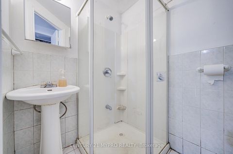 Photo 42 at 211 Bellwoods Avenue, Bellwoods, Toronto