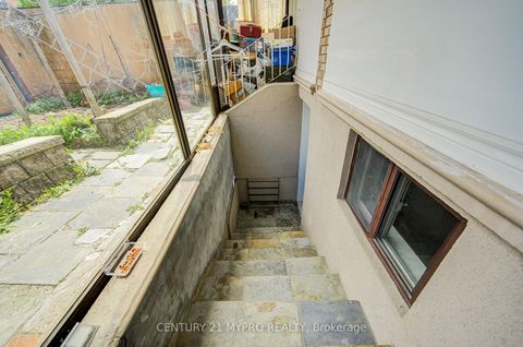 Photo 43 at 211 Bellwoods Avenue, Bellwoods, Toronto