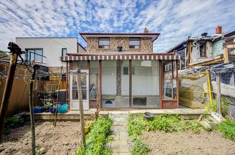 Photo 45 at 211 Bellwoods Avenue, Bellwoods, Toronto