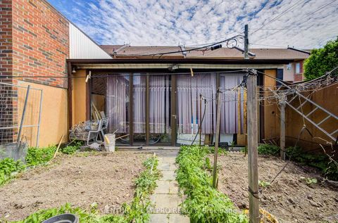 Photo 46 at 211 Bellwoods Avenue, Bellwoods, Toronto