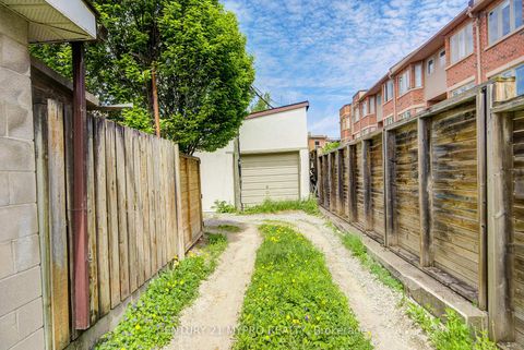 Photo 48 at 211 Bellwoods Avenue, Bellwoods, Toronto