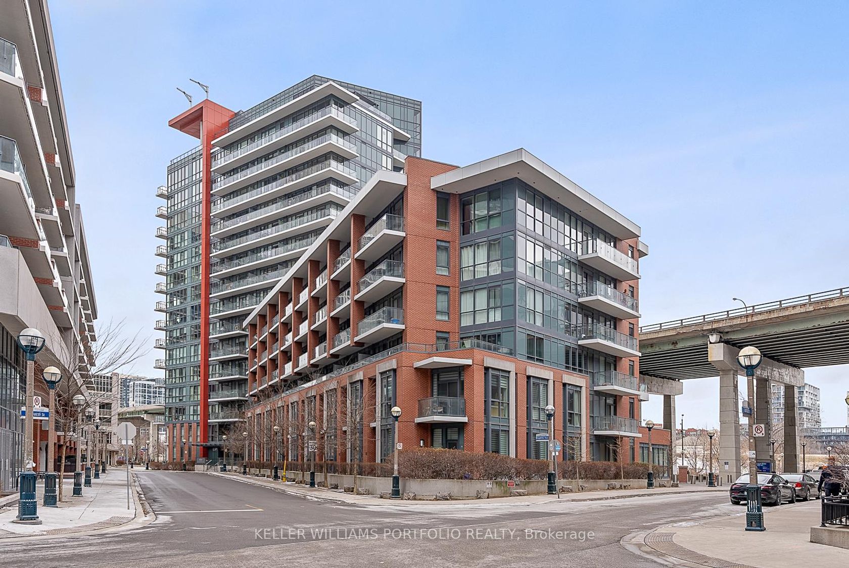 1009 - 50 Bruyeres Mews, Niagara, Toronto 