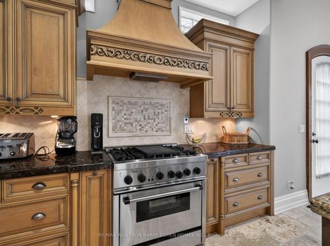 Photo 12 at 3 Legacy Court, Windfields, Toronto