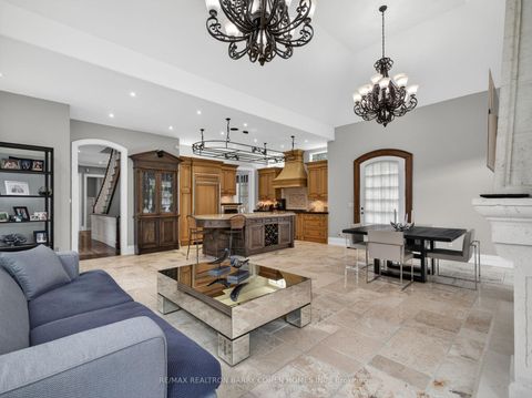 Photo 14 at 3 Legacy Court, Windfields, Toronto
