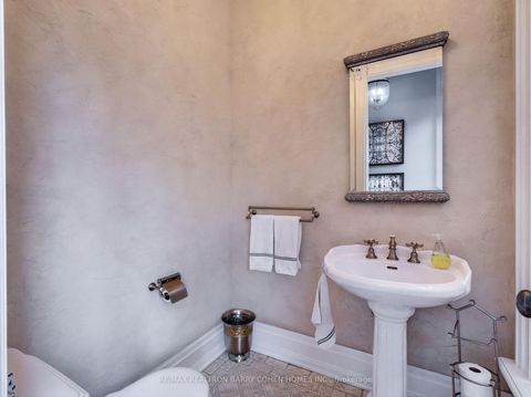 Photo 21 at 3 Legacy Court, Windfields, Toronto