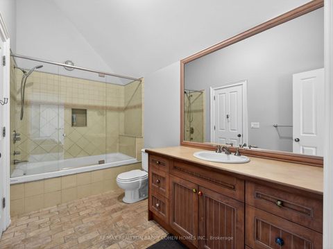 Photo 31 at 3 Legacy Court, Windfields, Toronto
