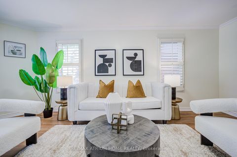Photo 9 at 77 Rosedale Heights Drive, Uplands, Vaughan
